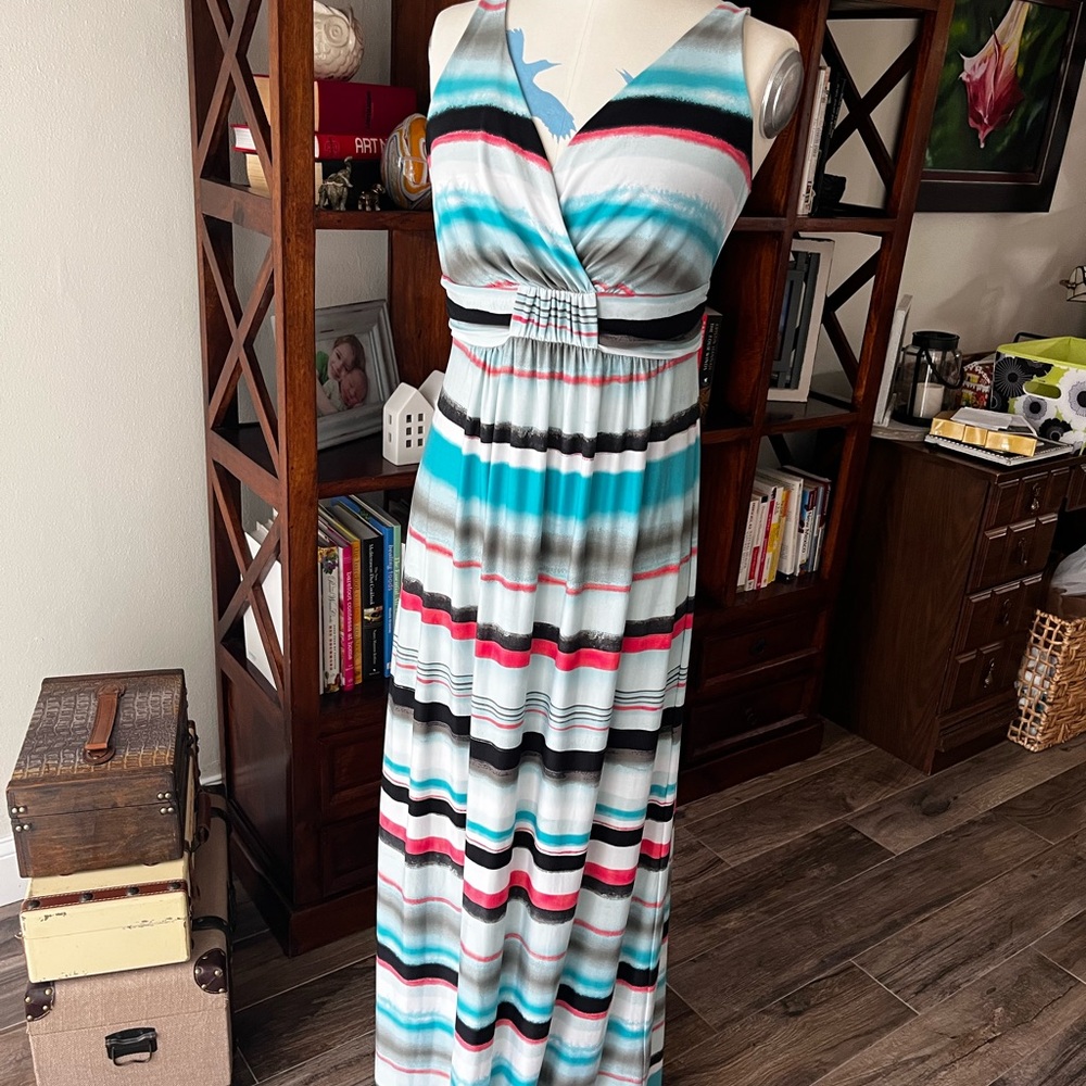Soma horizontal striped sleeveless maxi dress size M